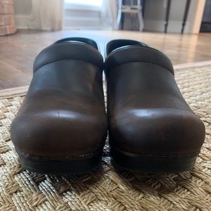 Dansko Professional Clog Antique Brown Size 37 Like New